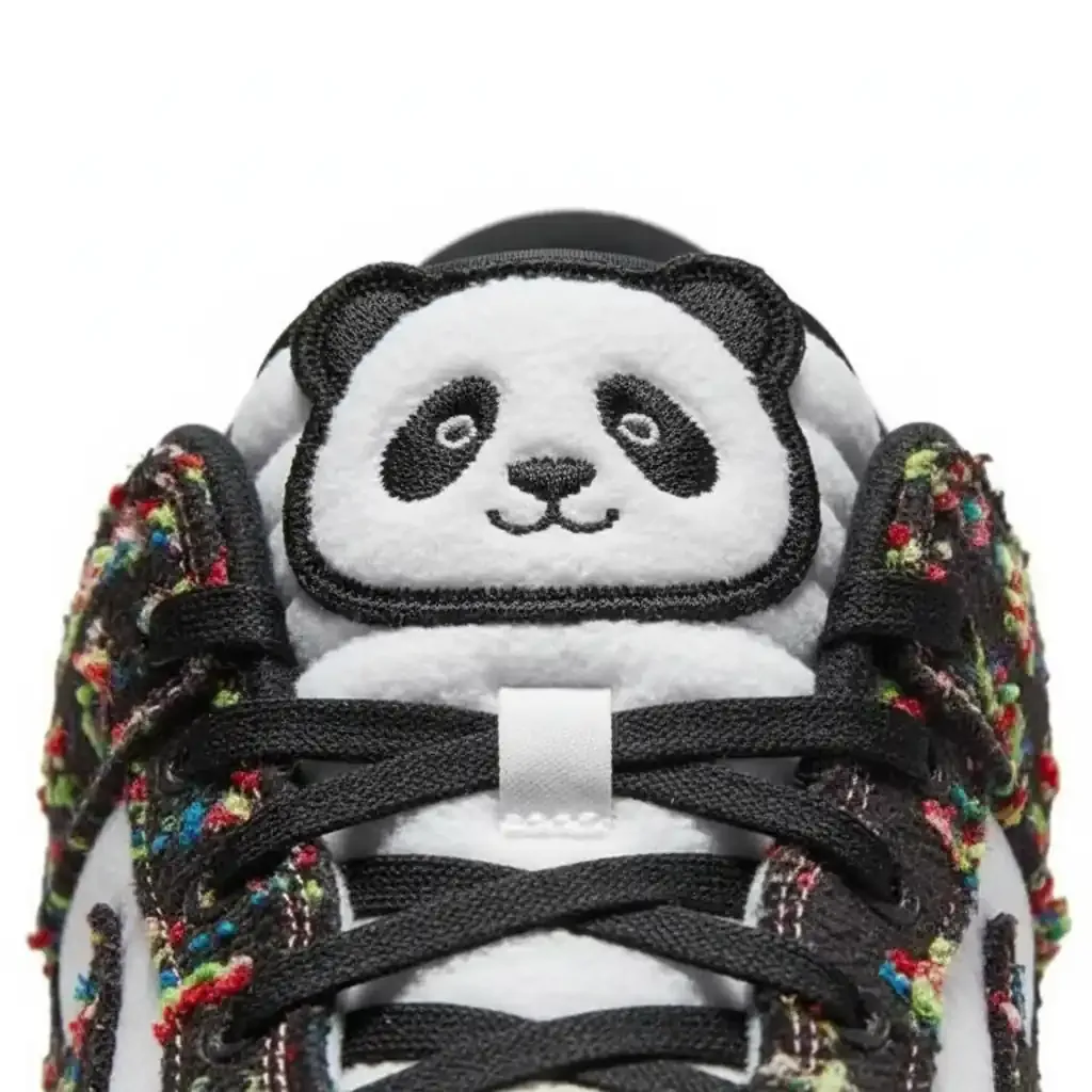 Panda Dunk tongue, macro
